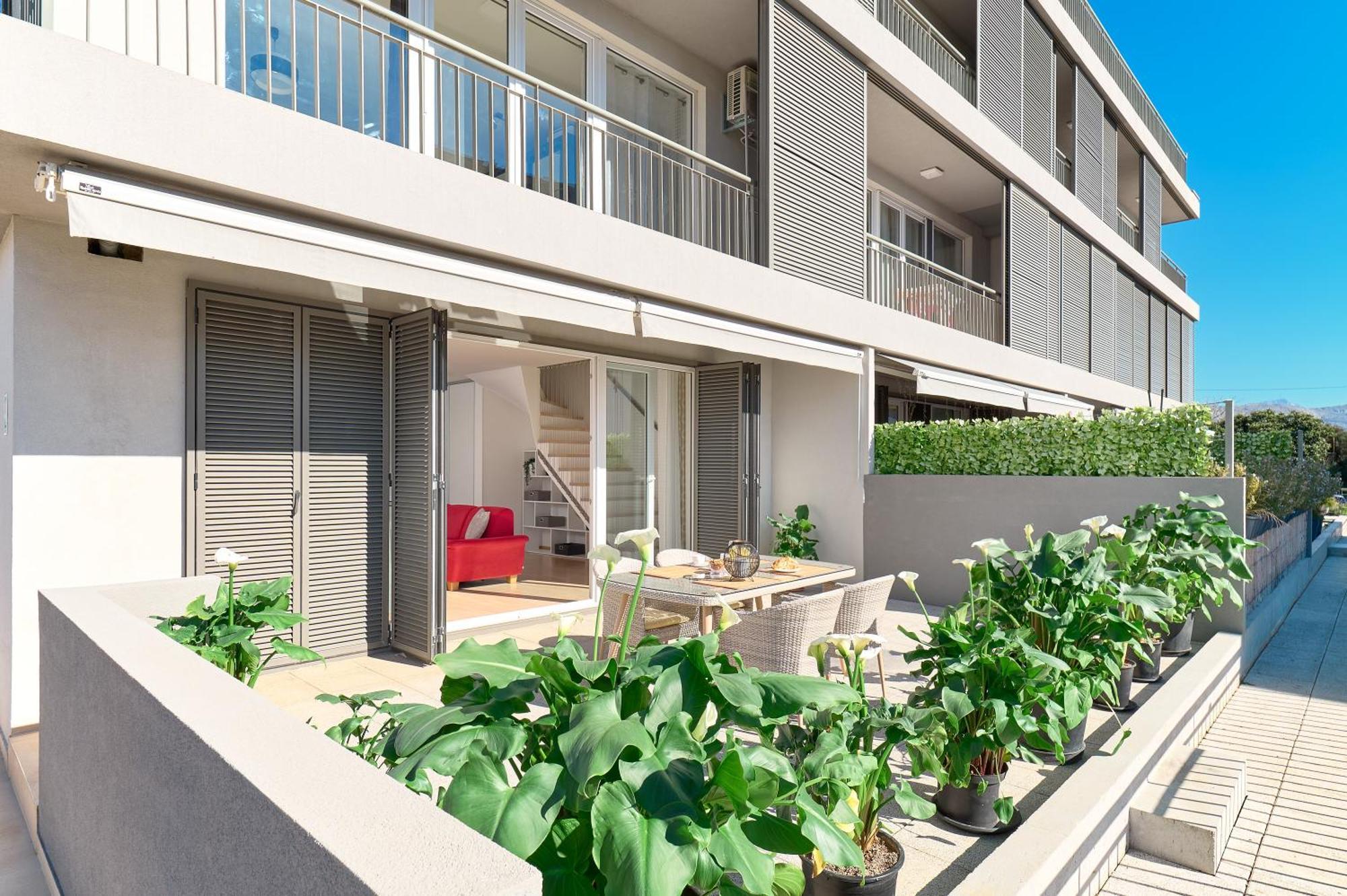 Sun Spalato Flower Exterior photo
